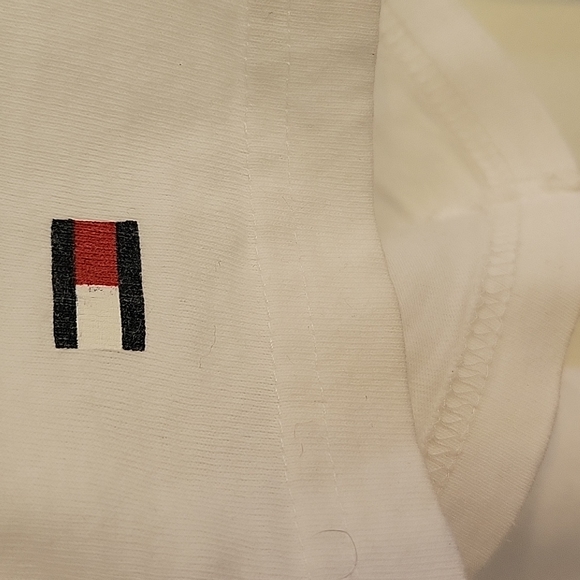 Tommy Hilfiger T shirt - Picture 3 of 5